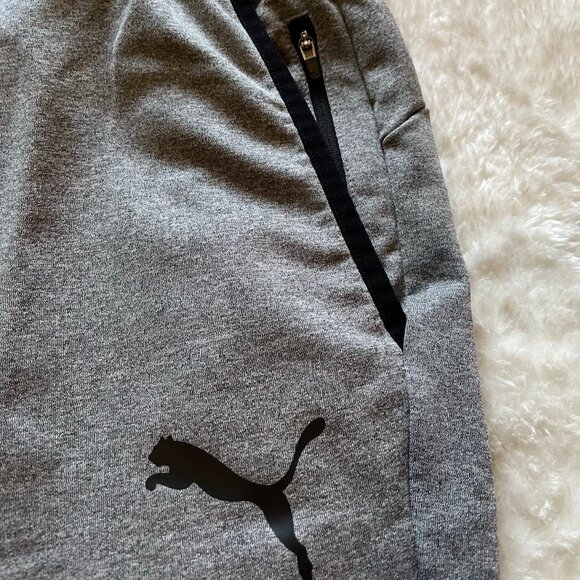 Men’s Puma gray jogger sweatpants with black stripe detail, size M - Picture 2 of 4